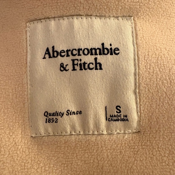 A&F Cream Ribbed Jacket - Picture 4 of 7